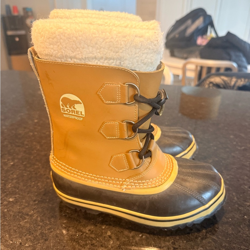 Sorel Tan and Black Winter Boots Unisex